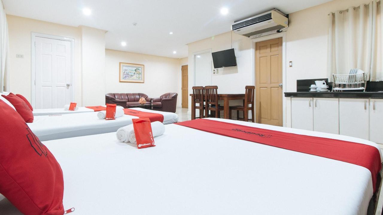 Reddoorz Plus @ Better Living Paranaque Paranaque City Bagian luar foto