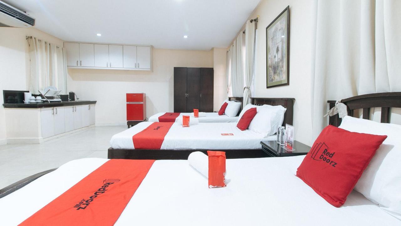 Reddoorz Plus @ Better Living Paranaque Paranaque City Bagian luar foto